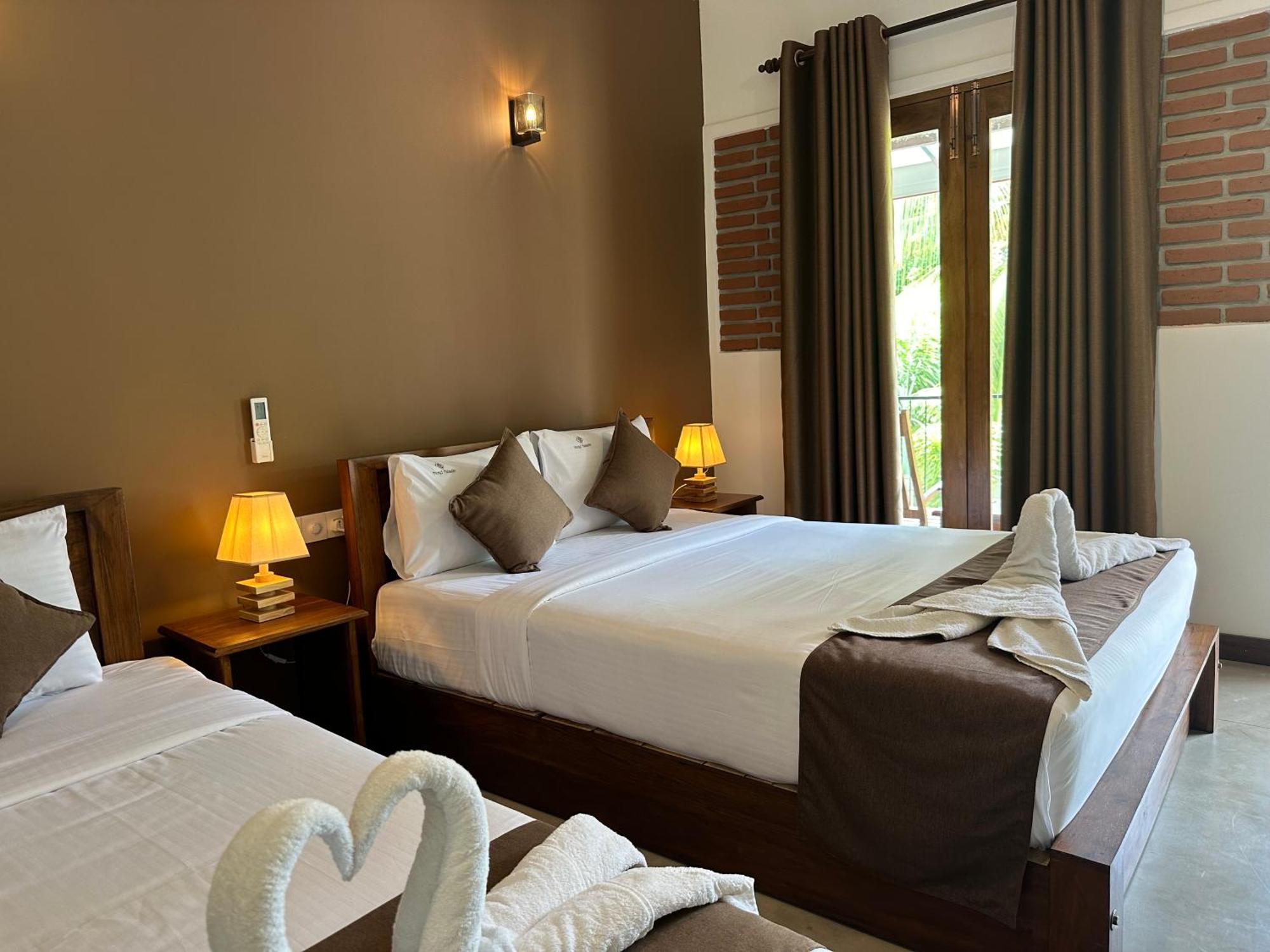 Hotel Heladiv Anuradhapura Esterno foto