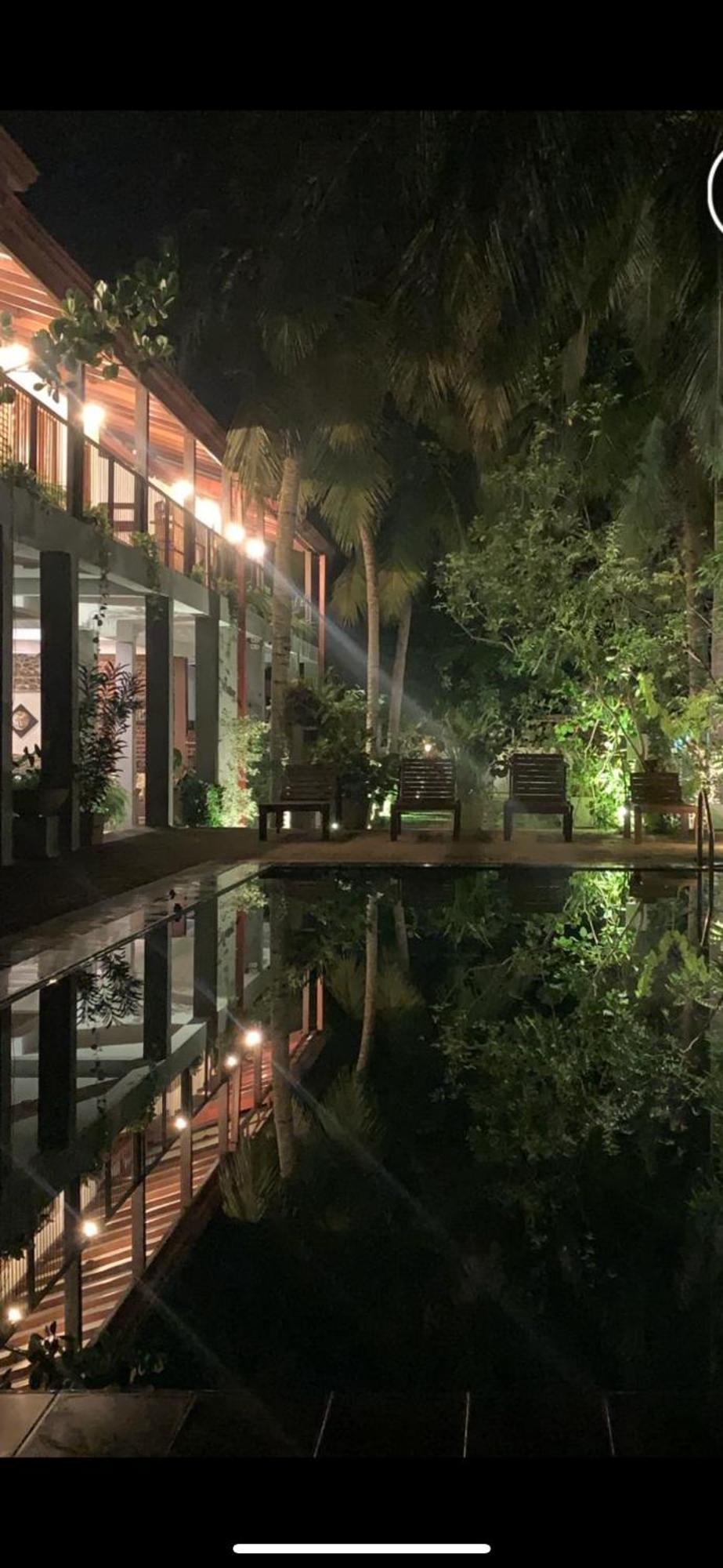 Hotel Heladiv Anuradhapura Esterno foto