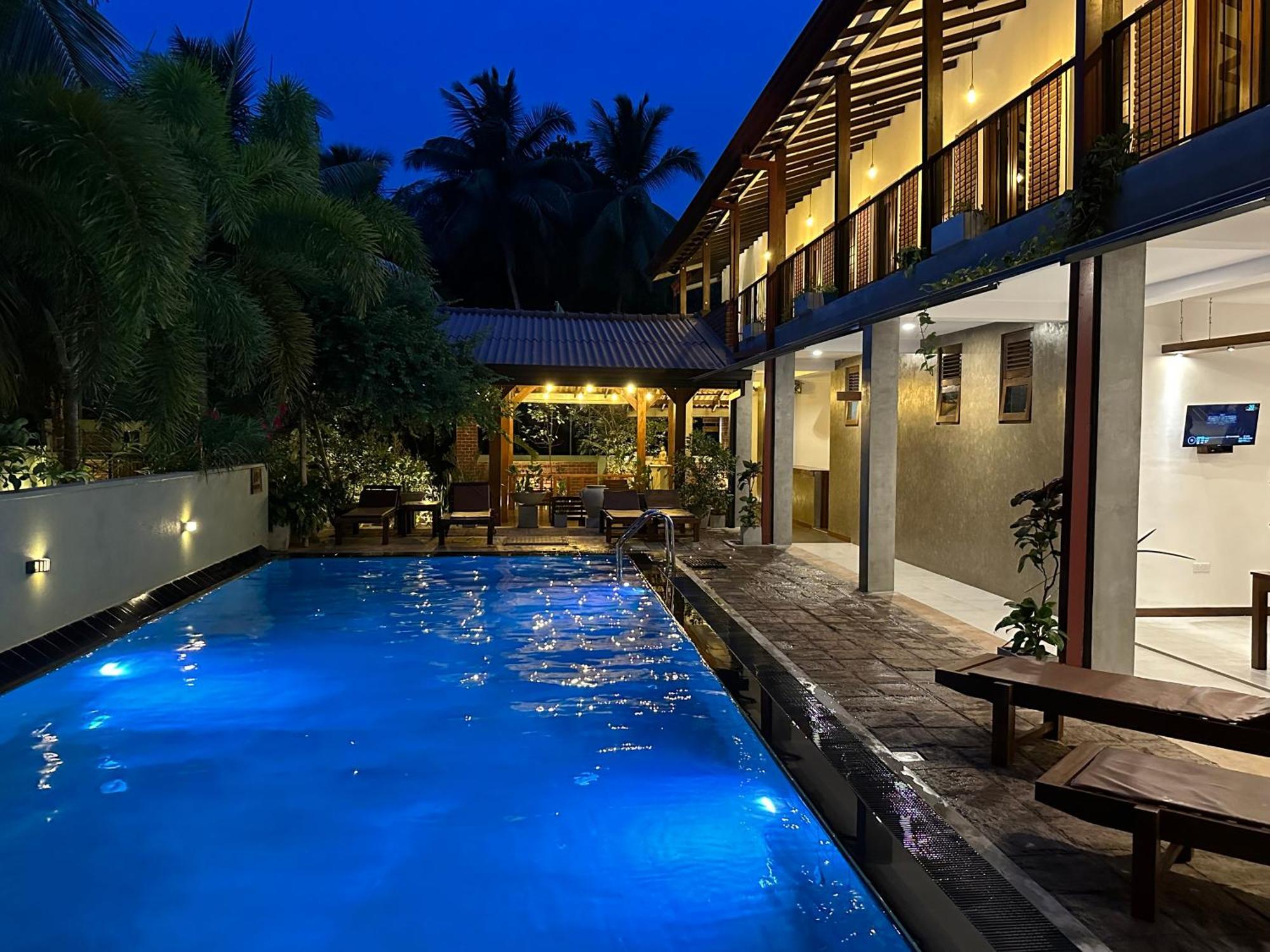 Hotel Heladiv Anuradhapura Esterno foto