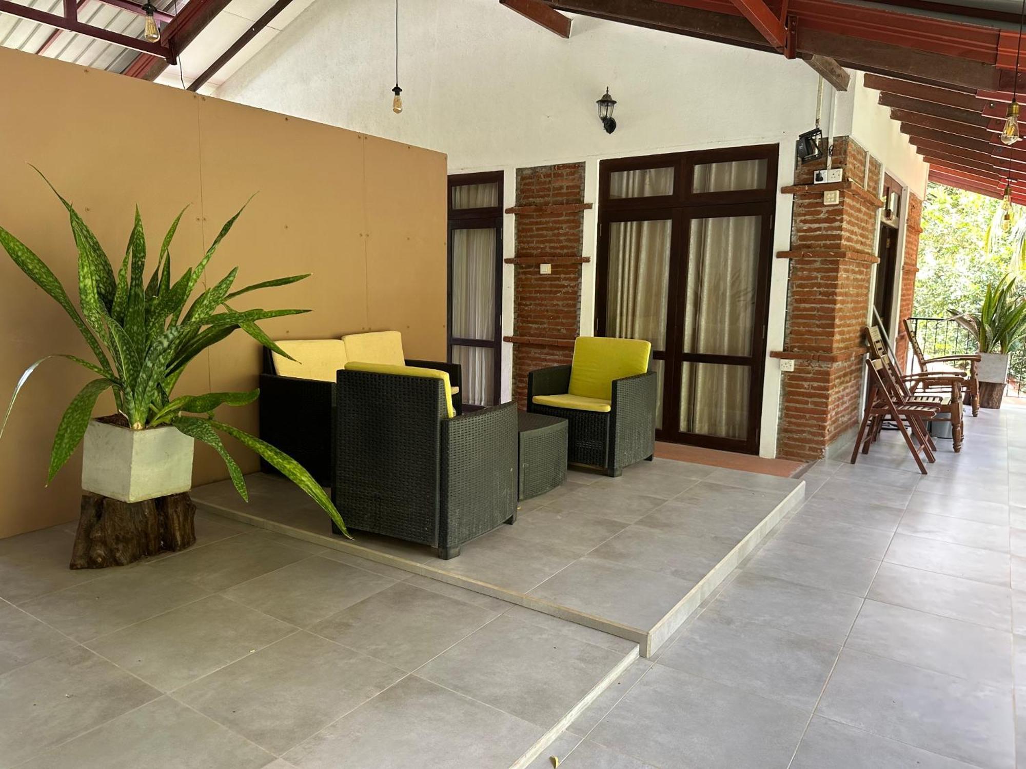 Hotel Heladiv Anuradhapura Esterno foto