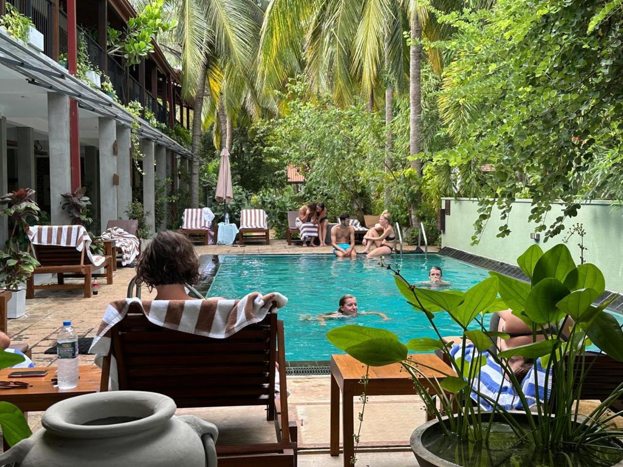 Hotel Heladiv Anuradhapura Esterno foto