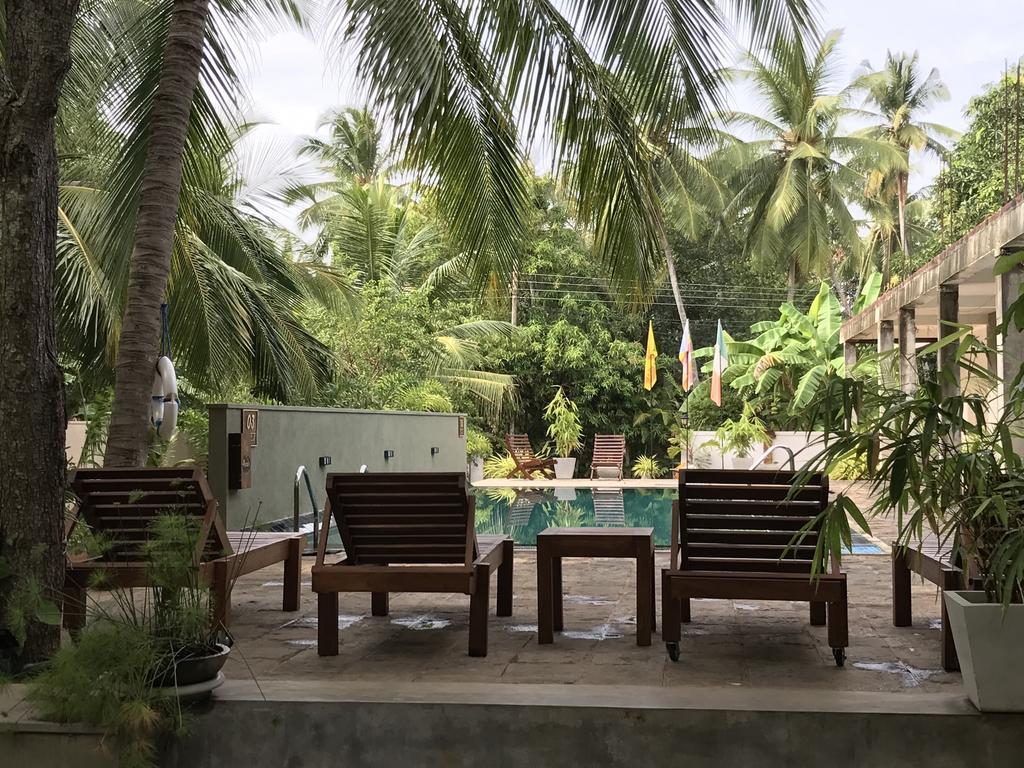 Hotel Heladiv Anuradhapura Esterno foto