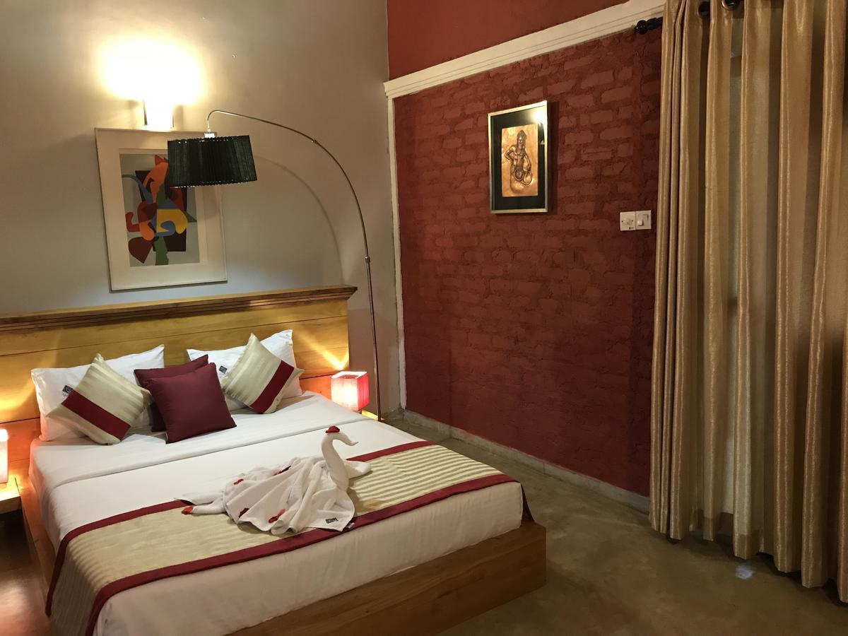 Hotel Heladiv Anuradhapura Esterno foto